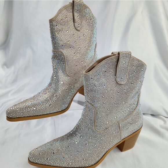 🩵NIB Apricot w/Silver Rhinestones Wide Calf Ankle Booties Size 8 - Picture 5 of 11